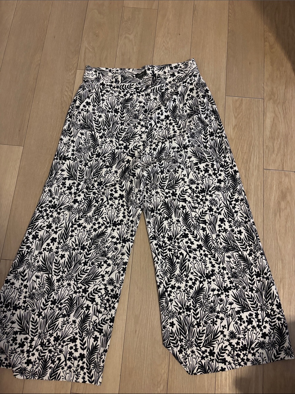 LOFT Black & White Botanical Wide-Leg Pants